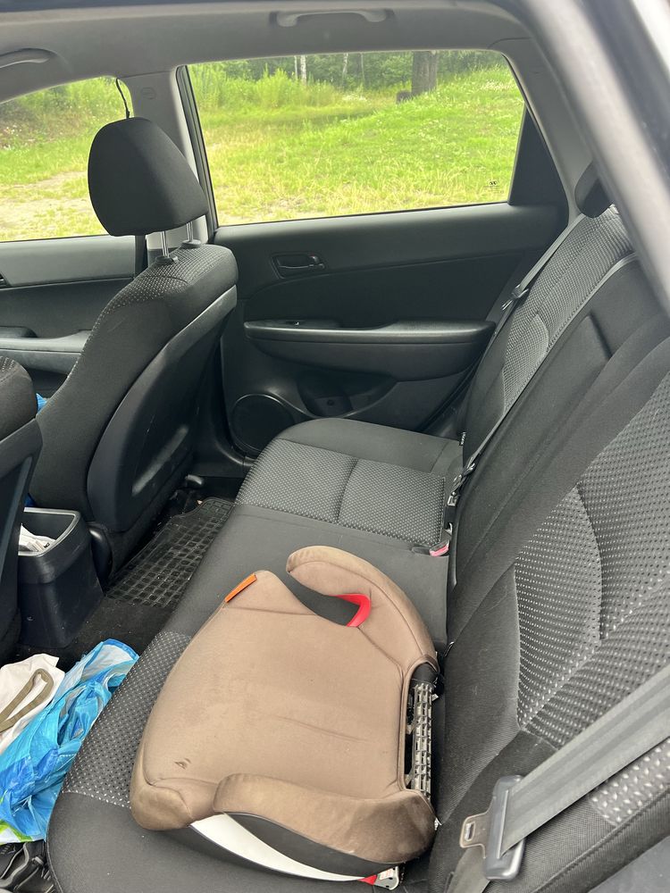 Sprzedam Hyundai I30 uszkodzony.