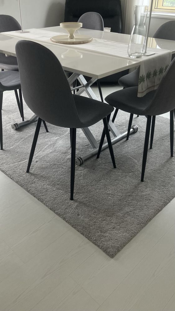 Careotes para sala de estar e jantar