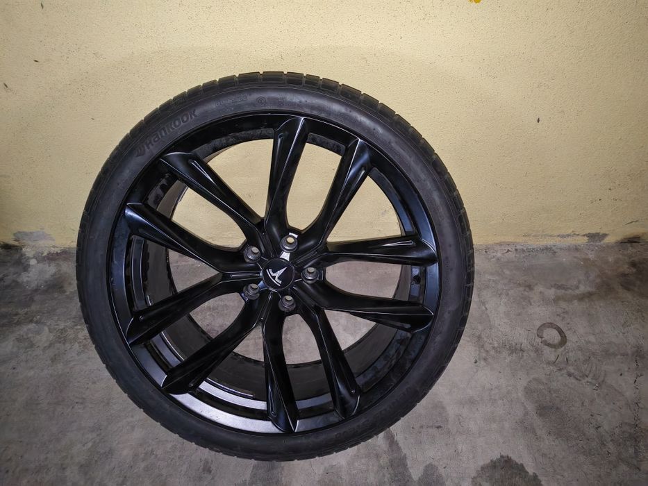 Jantes e Pneus Tesla Plaid 21''