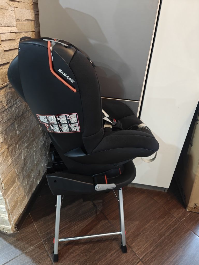 Fotelik samochodowy maxi Cosi 9-18 kg, montaż na pasy z auta ADAC