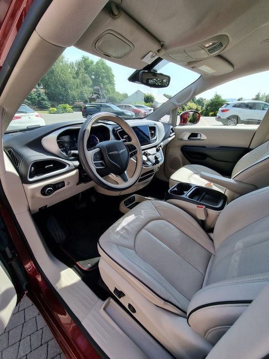 Chrysler Pacifica plug in hybrid Platinium