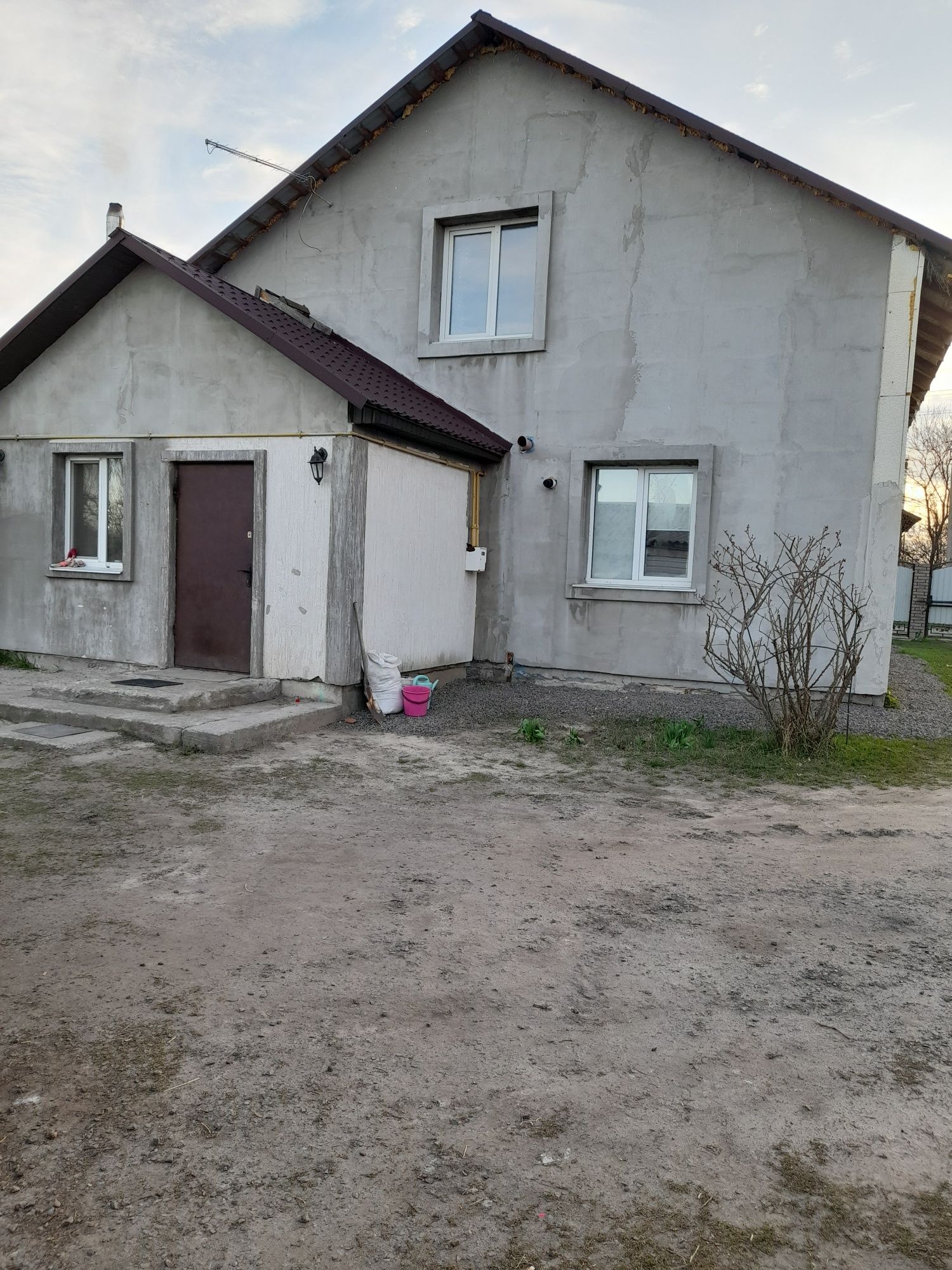 Продам цегляний будинок