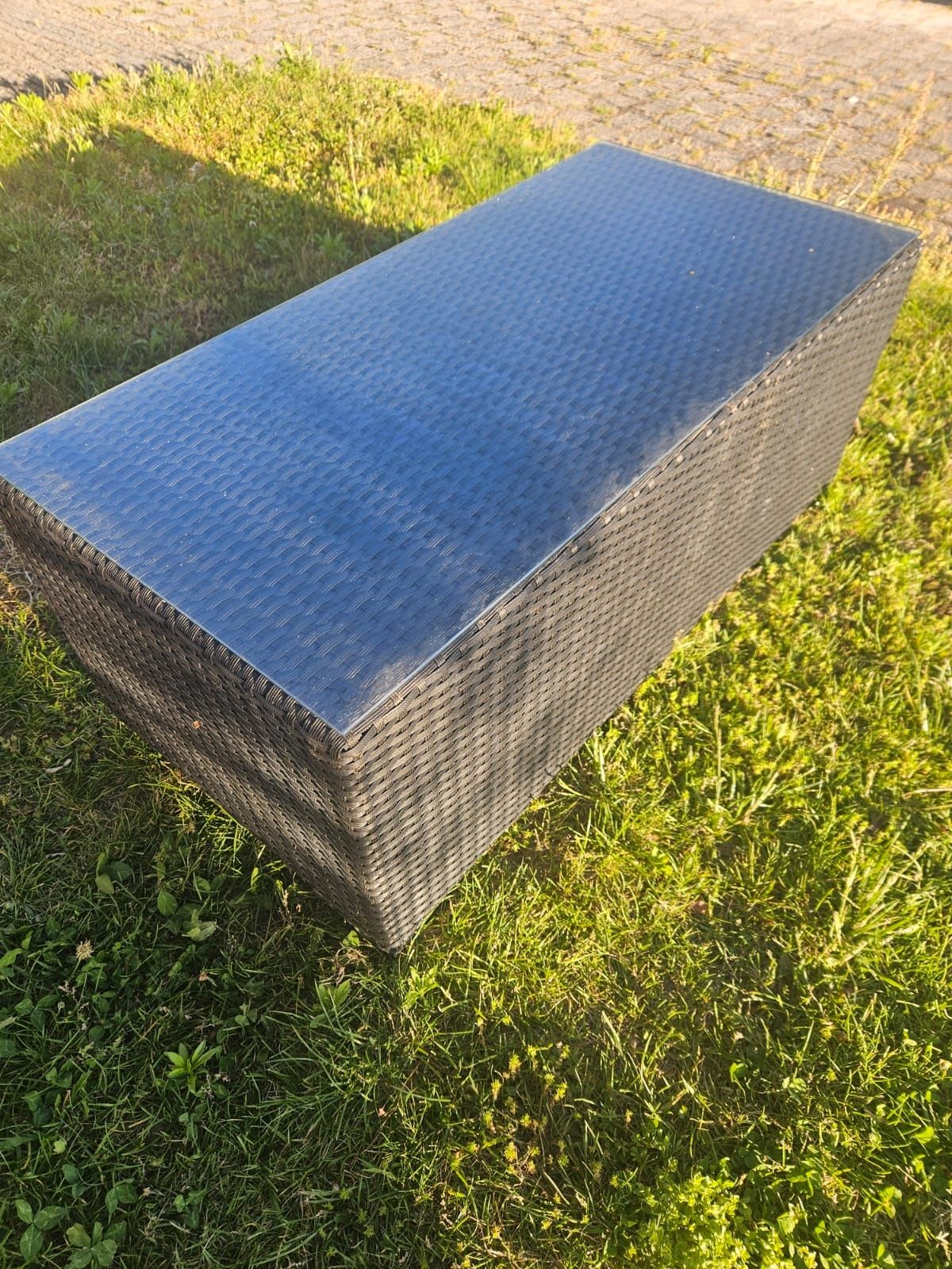 Conjunto jardim com mesa
