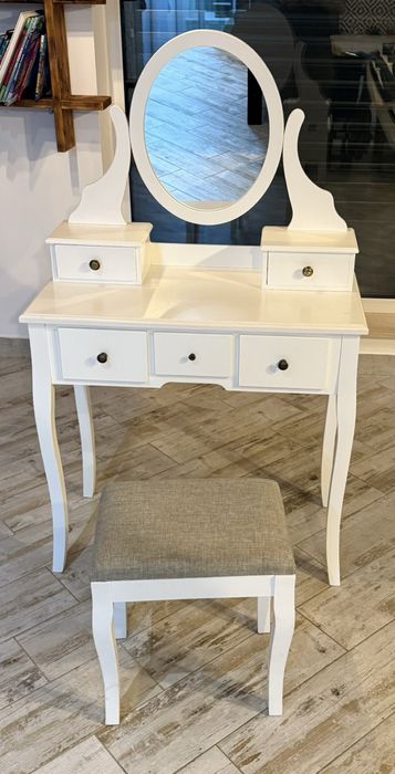 Туалетний (набір) стіл та стул від JUSK