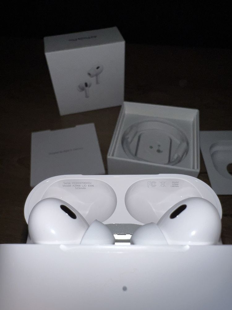 APPLE AirPods Pro II białe