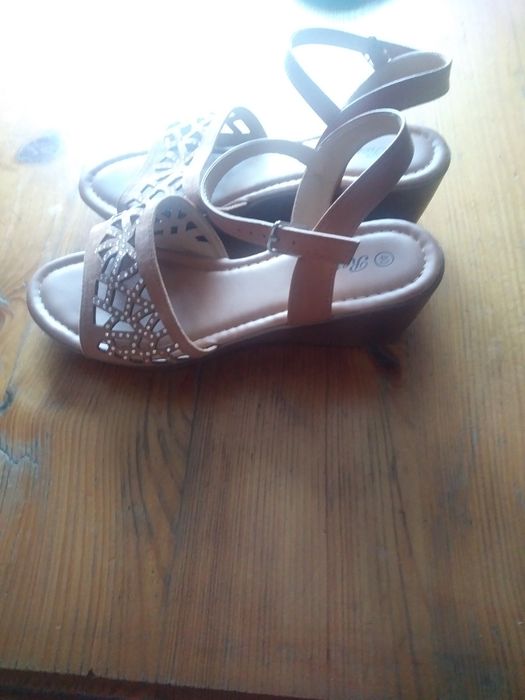 Sandały lekkie damskie