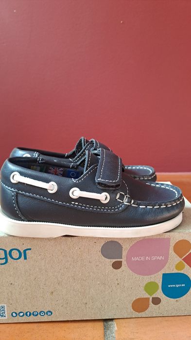 Mocassins/ Sapatos de vela em pele tamanho 25