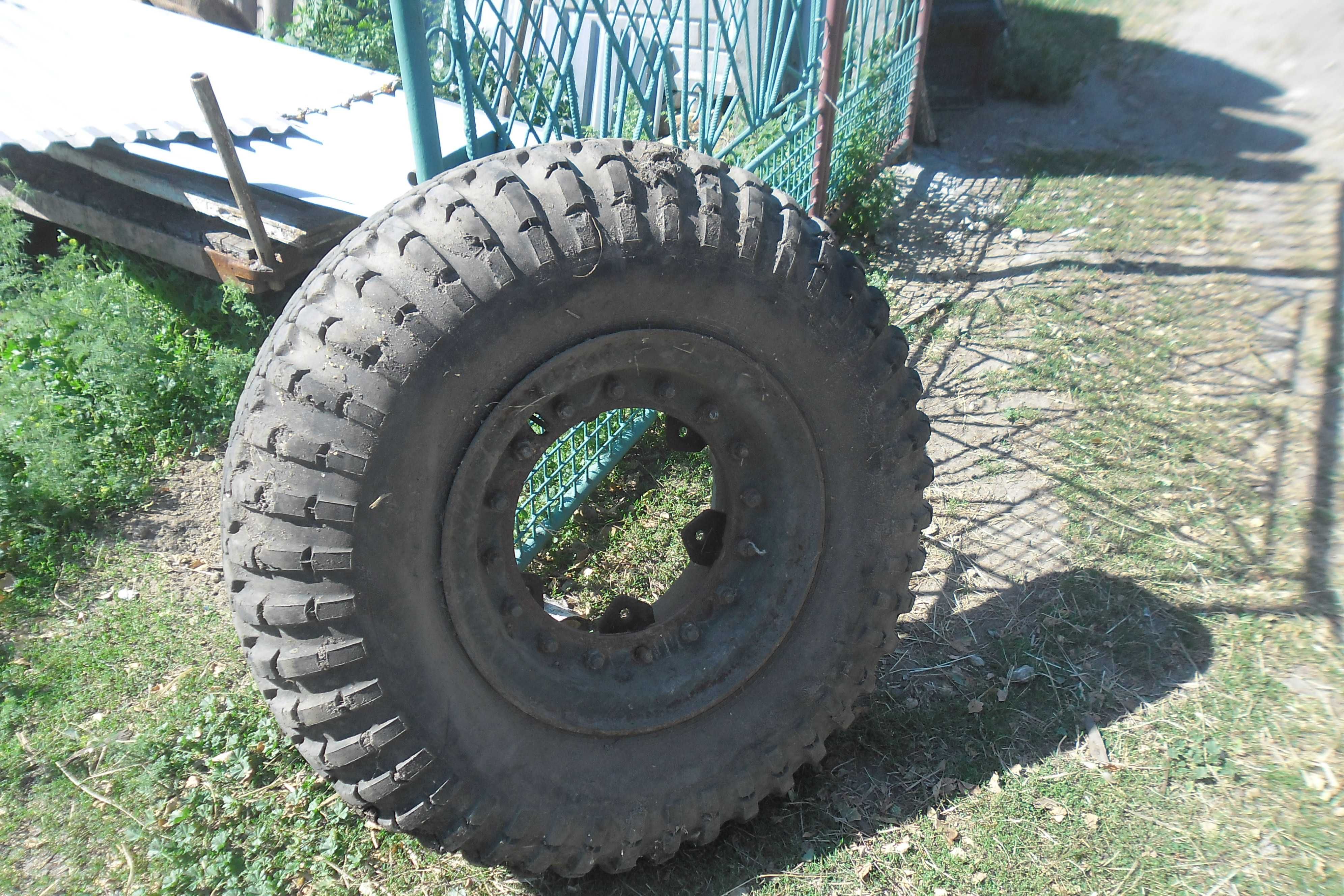 Sprzedam koła do Massey Ferguson, na przód , solidne , idealne do tura