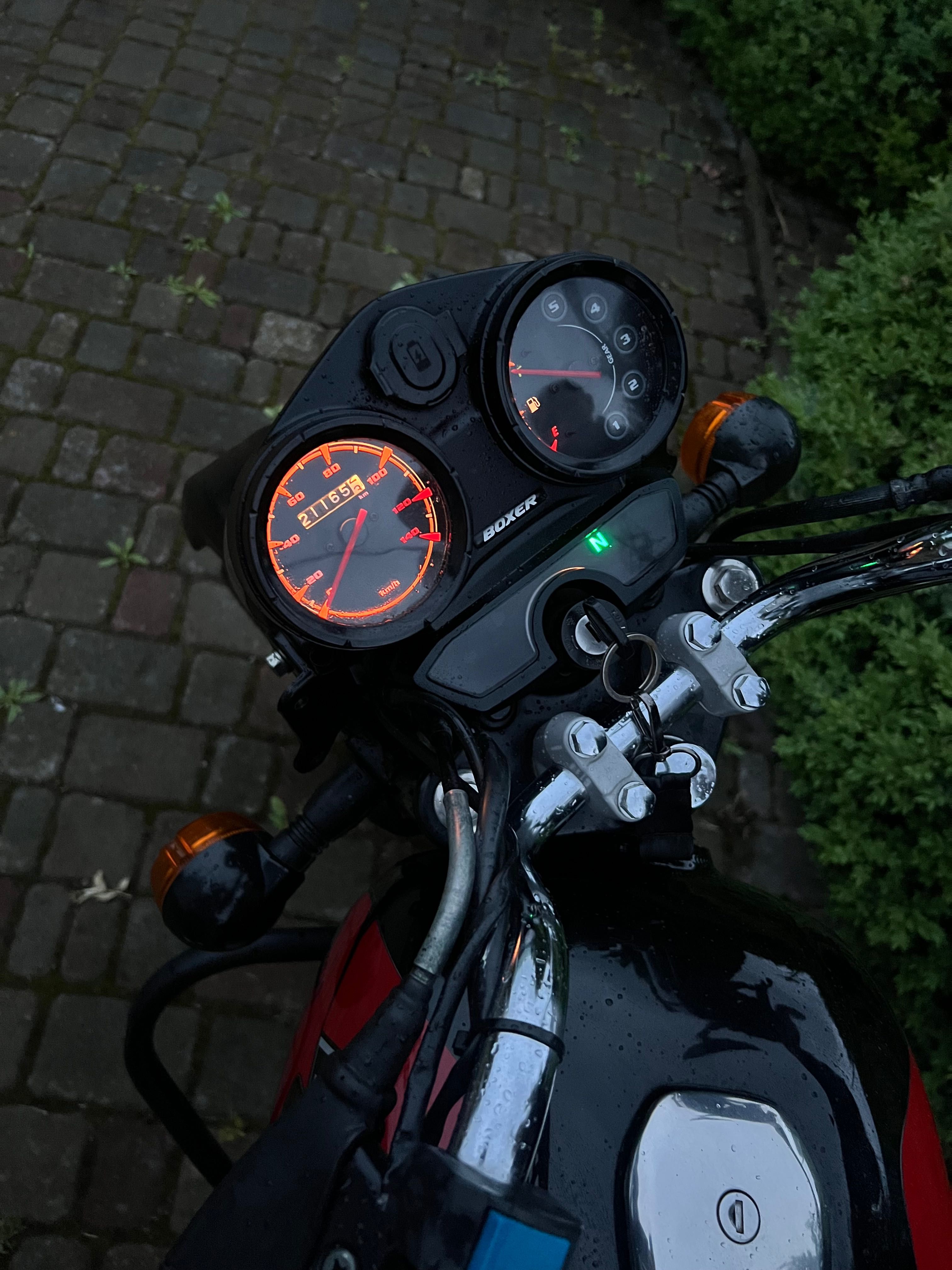 Bajaj Boxer 150x