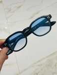 Óculos de Sol Vintage cor preto com lente em gradiente azul