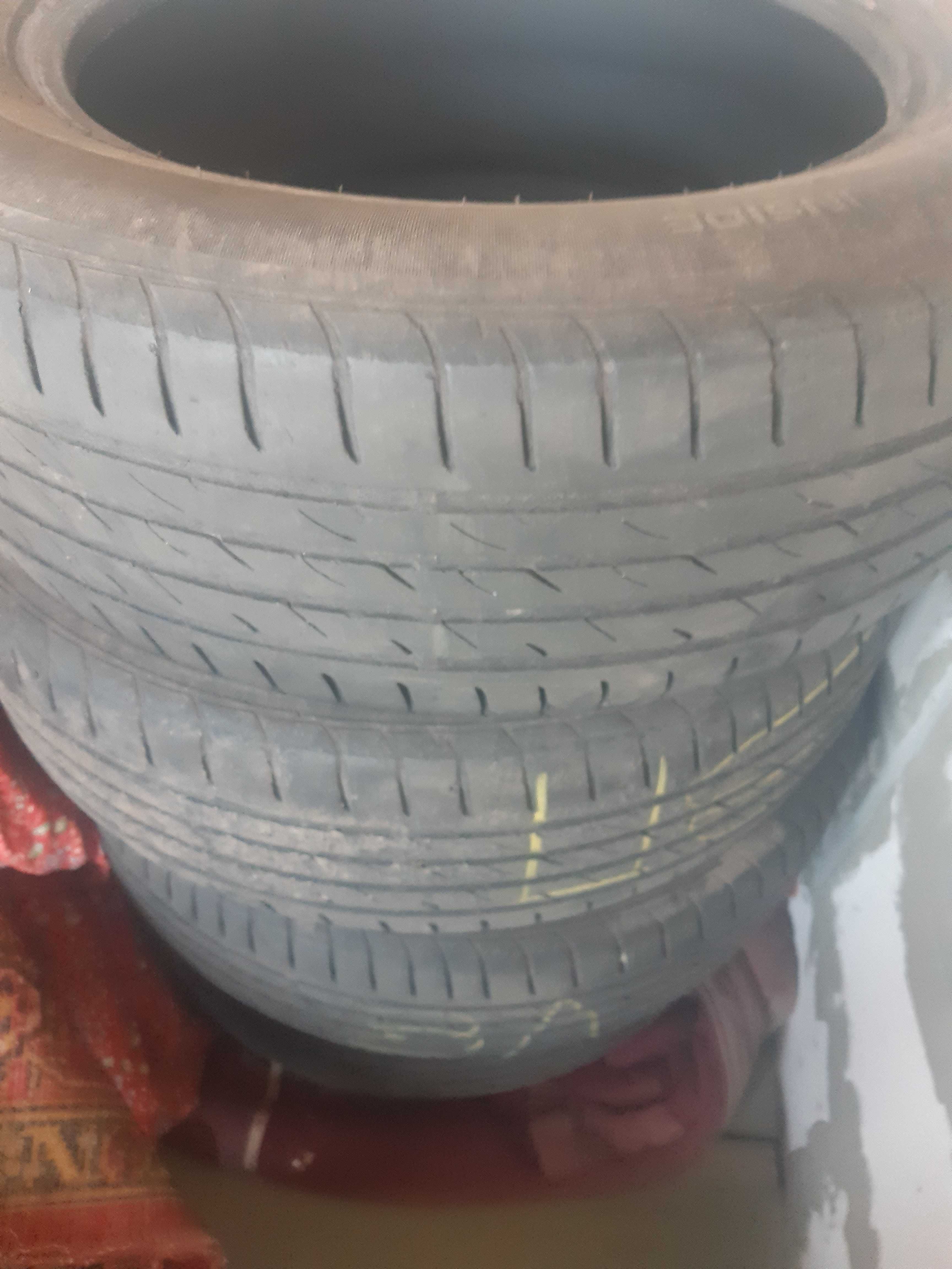 Б/у резина літня 225/60r17