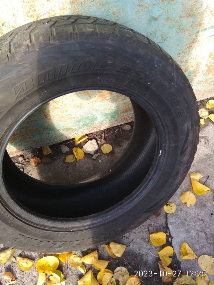 Продам Резину Blizzak Bridgestone dm-v1 265 /60 R18