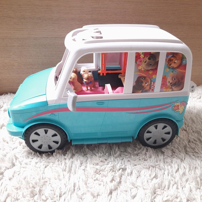 Kamper Barbie, wakacyjny pojazd piesków, Mattel DLY33+ gratis