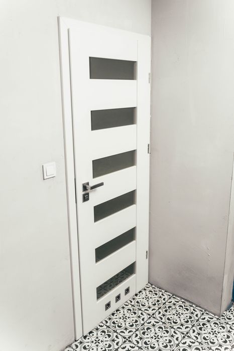 Drzwi łazienkowe z ościeżnicą