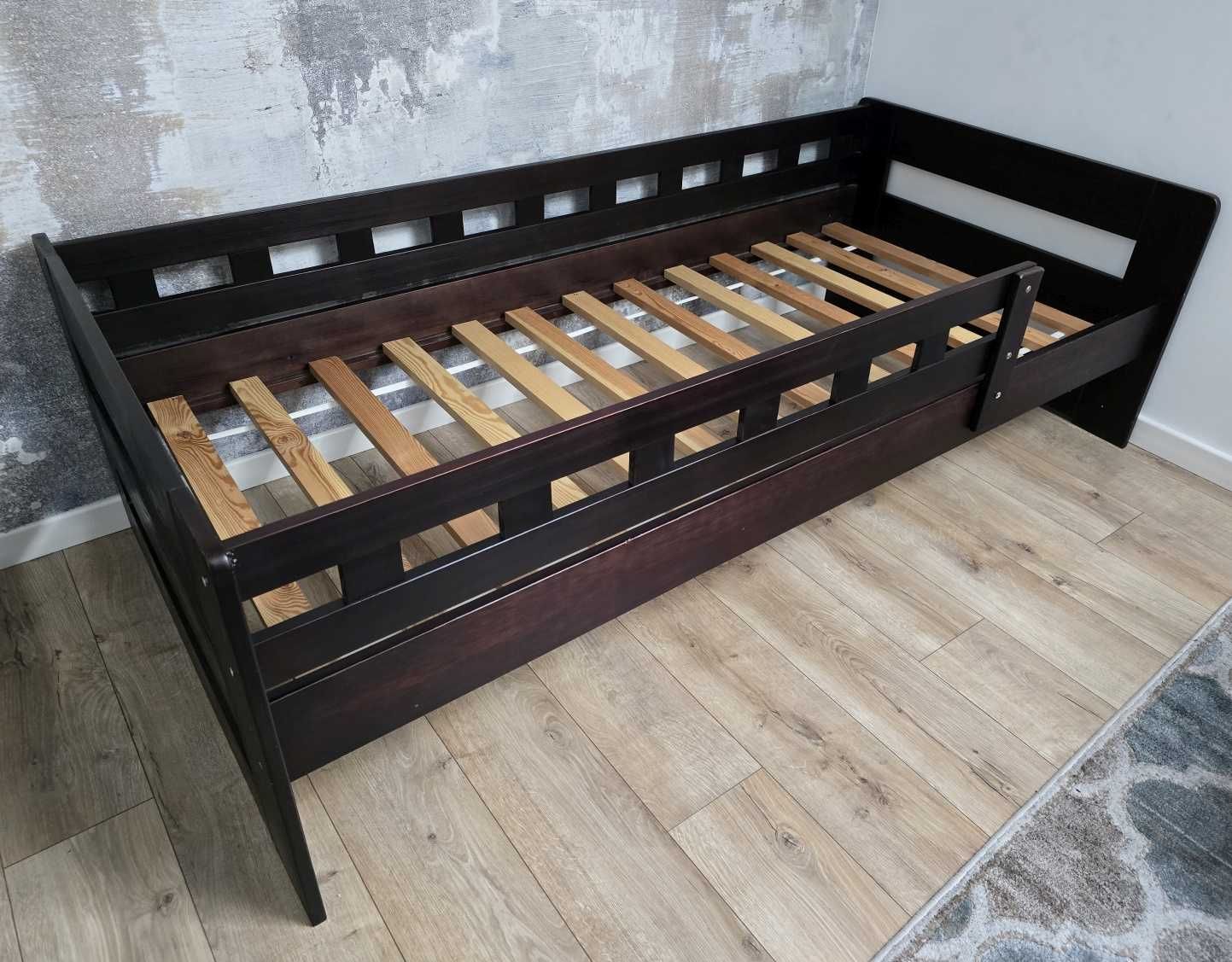 Łóżko dziecięce 90x200 barierka