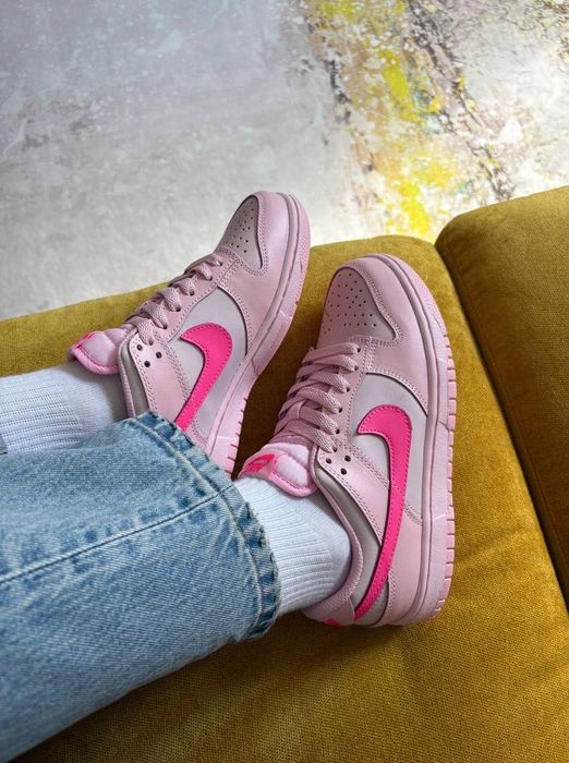 Nike Dunk Low GS Triple Pink 0169