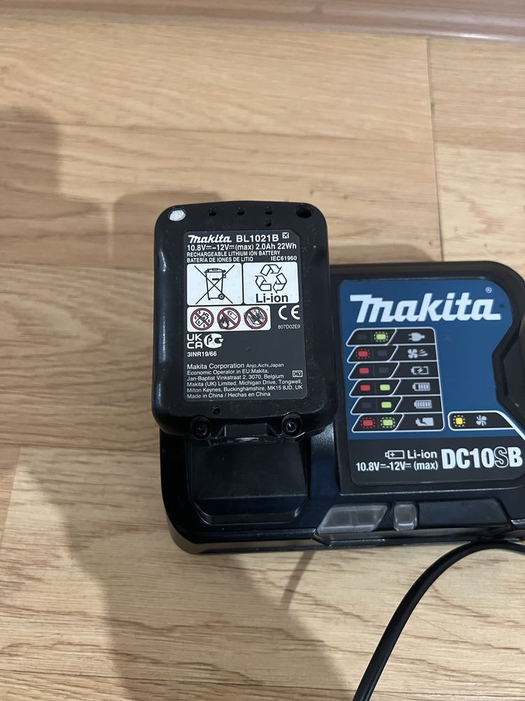 Продам шуруповерт  Makita