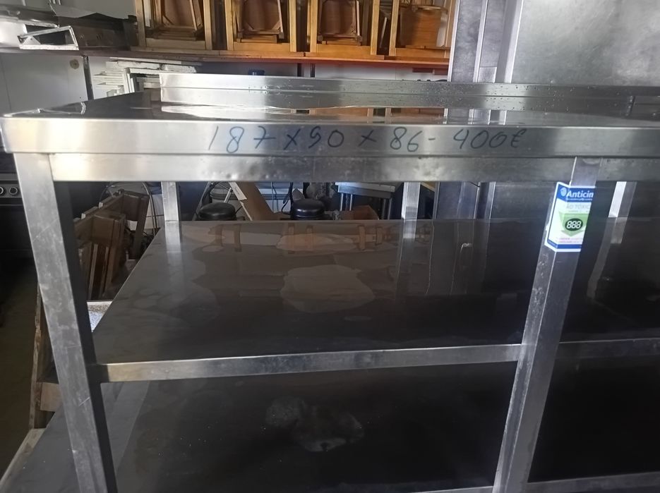 Bancada inox com prateleiras 
187 por 90 por 86