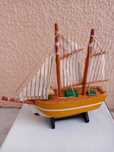 Barco de madeira decorativo artesanal