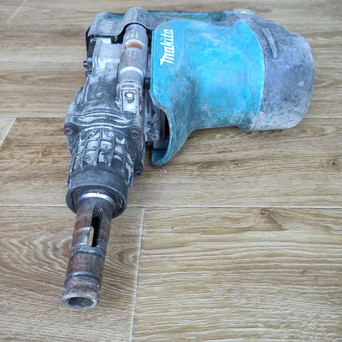 Części do MAKITA HR4511C Młot udarowo obrotowy 1350W na 110V na części