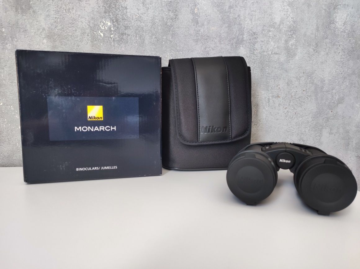 Продам Бінокль Nikon Monarch M7 10×42