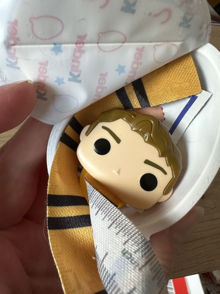 Cedric diggory harry potter zakładka linijka kinder joy funko
