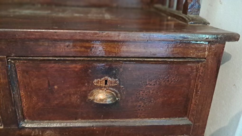 Louceiro antigo para venda