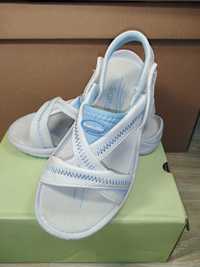 Sandałki biało - niebieskie roz 30