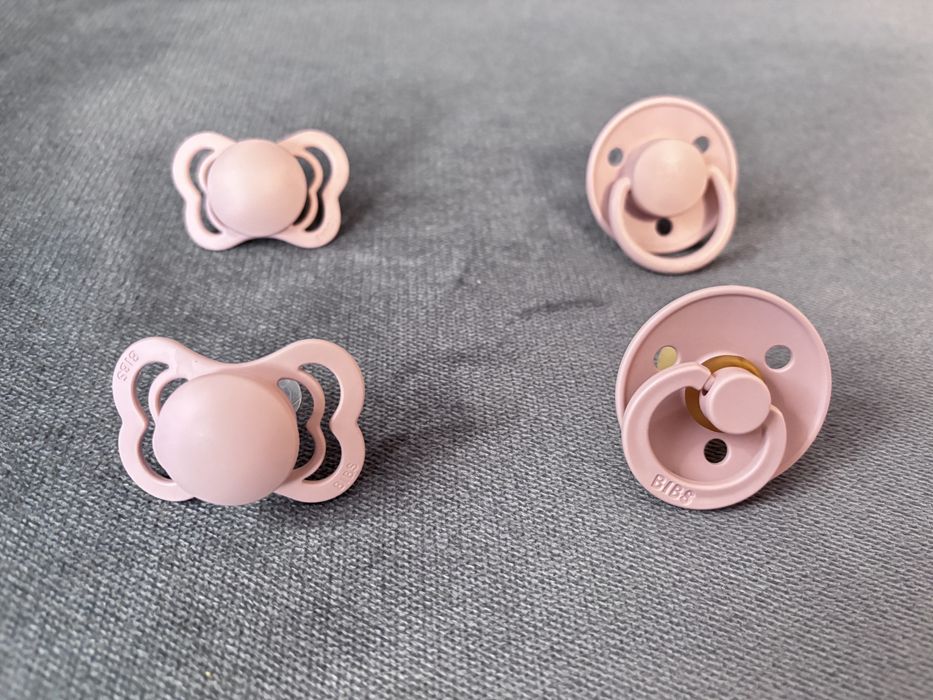 Zestaw 4 smoczków Bibs Try-it Blush, rozmiar 1