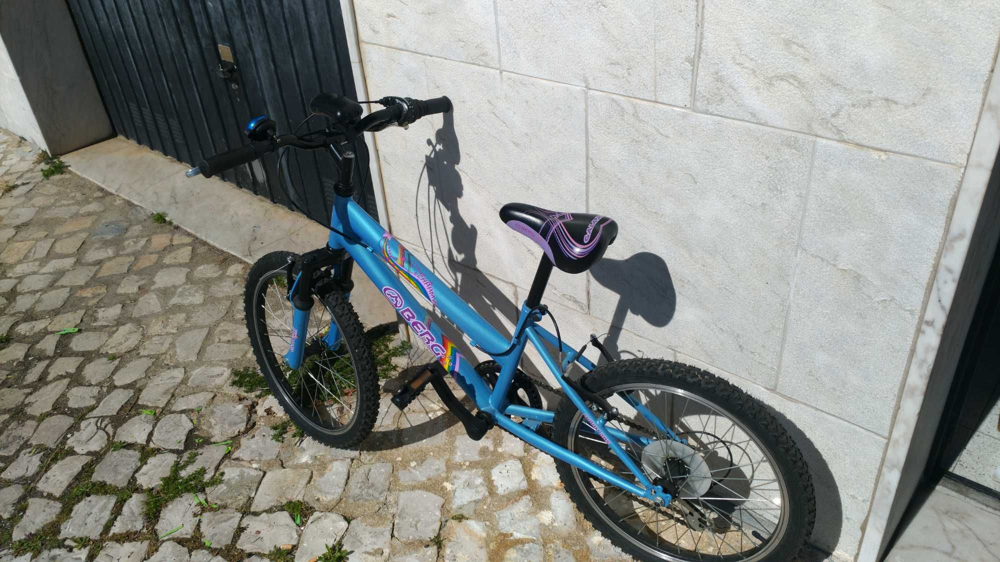 Bicicleta pequena BERG