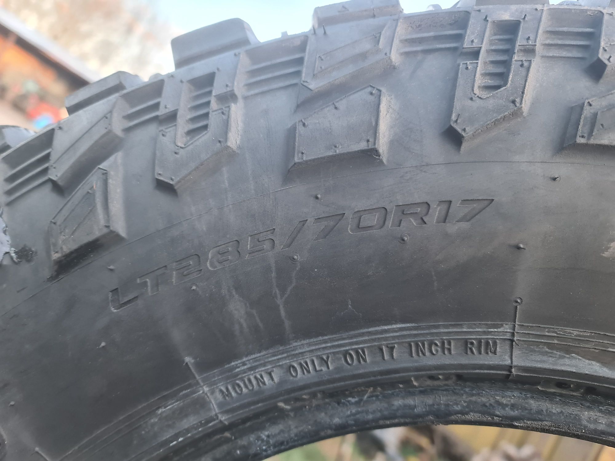 285/70 R17 Cooper Discoverer STT PRO