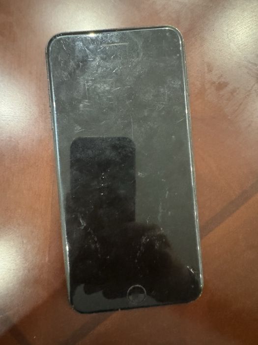 Продам IPhone 7 Plus