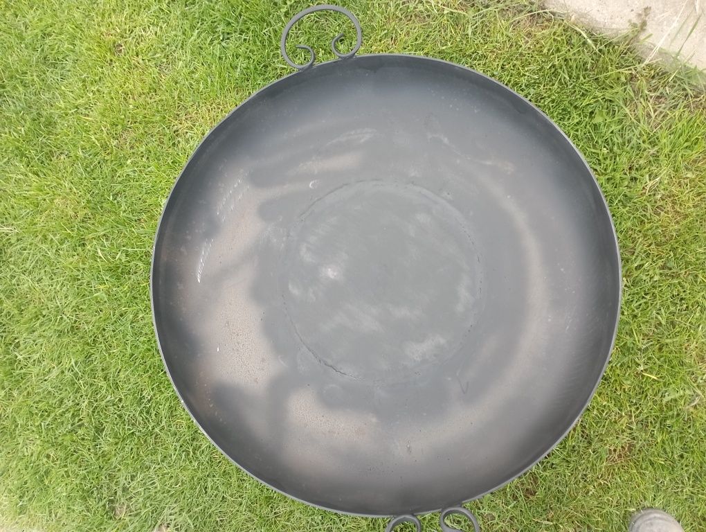 Grill ogrodowy  ogniskowy - trójnóg z rusztem