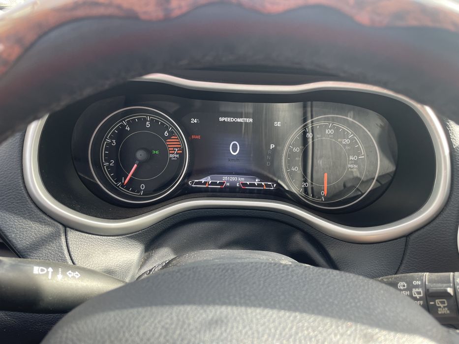 Продам jeep cherokee 2015 року випуску