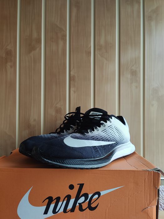 Кросівки Nike Elite 9