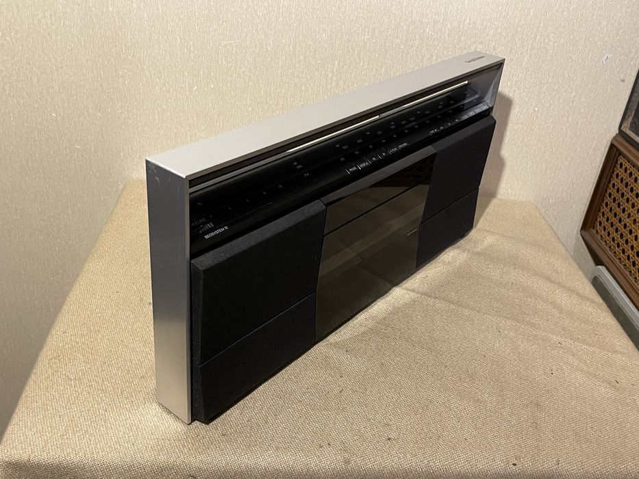 Винтажная коллекционная магнитола BANG & OLUFSEN BEOSYSTEM 10