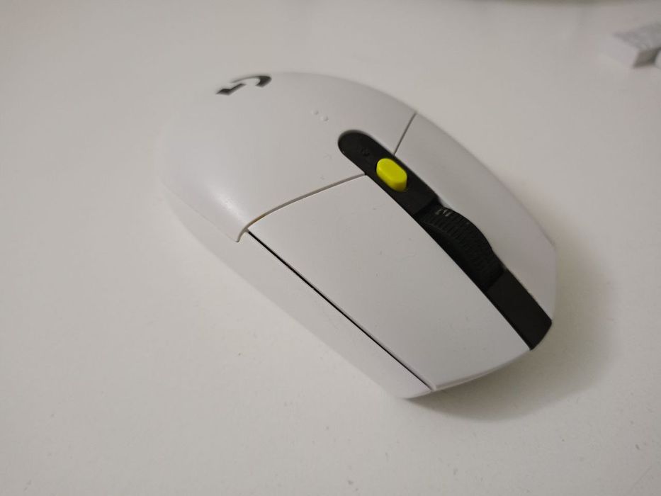 Навушники Logitech G435 Миша Logitech G305