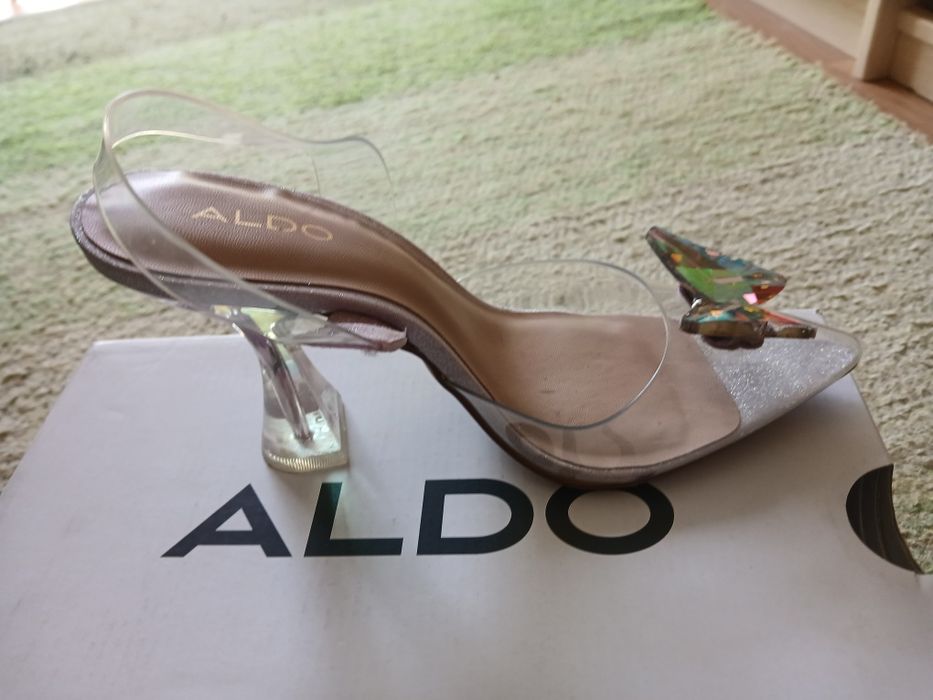 Sandalias com borboleta