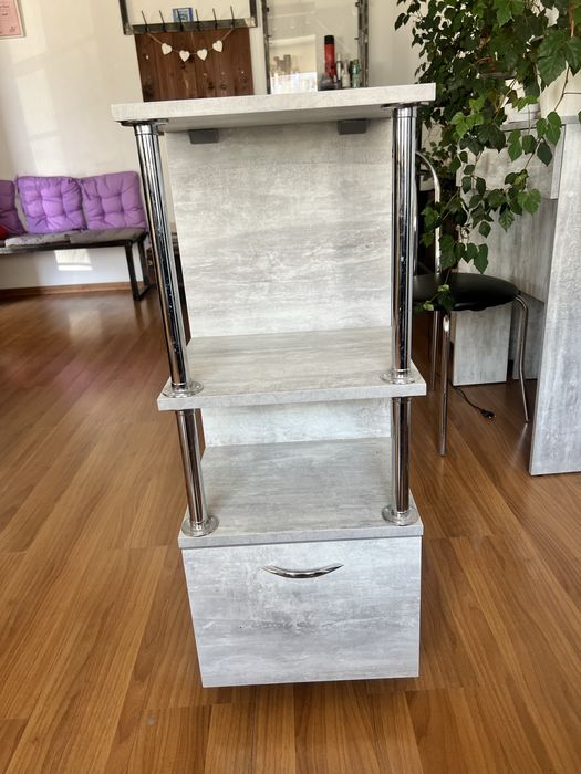 Тумбочки на колесиках 2 шт. Ціна за 1 шт.