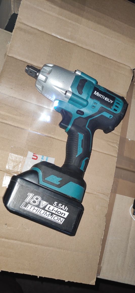 KLUCZ UDAROWY i bateria jak Makita 600Nm 18V brzeszczotkowy zakretarka