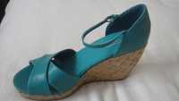 Sandálias compensadas azul turquesa, tamanho 38
