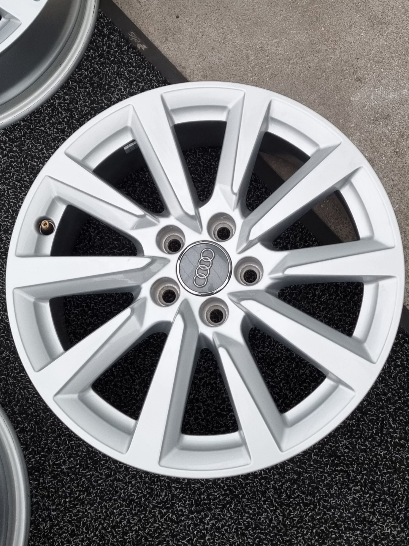 Felgi Alu 16" Audi A1 82A A3 8L 5x100 SuperStan Oryginalne