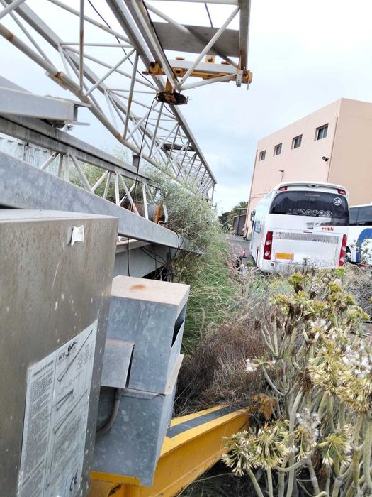 Grua automontante hidraulica