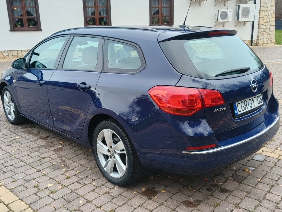 Na Sprzedaż Opel Astra J Kombi Lift 1.4 Turbo Po Sporym Serwisie ;)