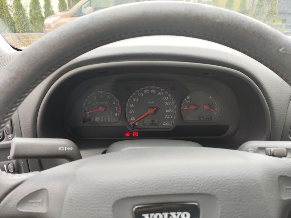 Volvo V40 1.8 Benzyna Kombi – 2002 – 4000 zł – Bobrowiec