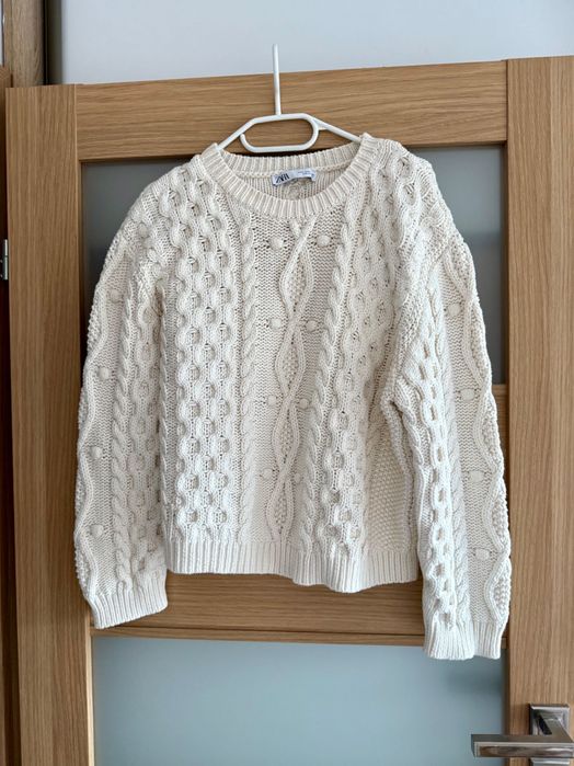 Sweter Zara warkocze