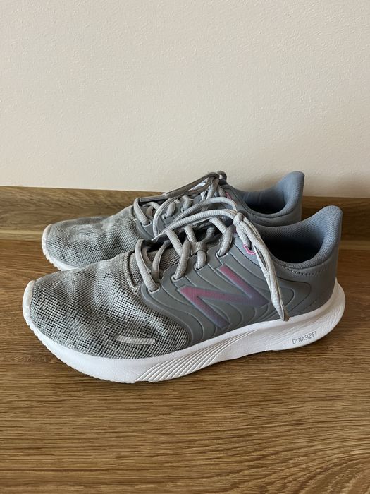 Damskie buty sportowe New Balance