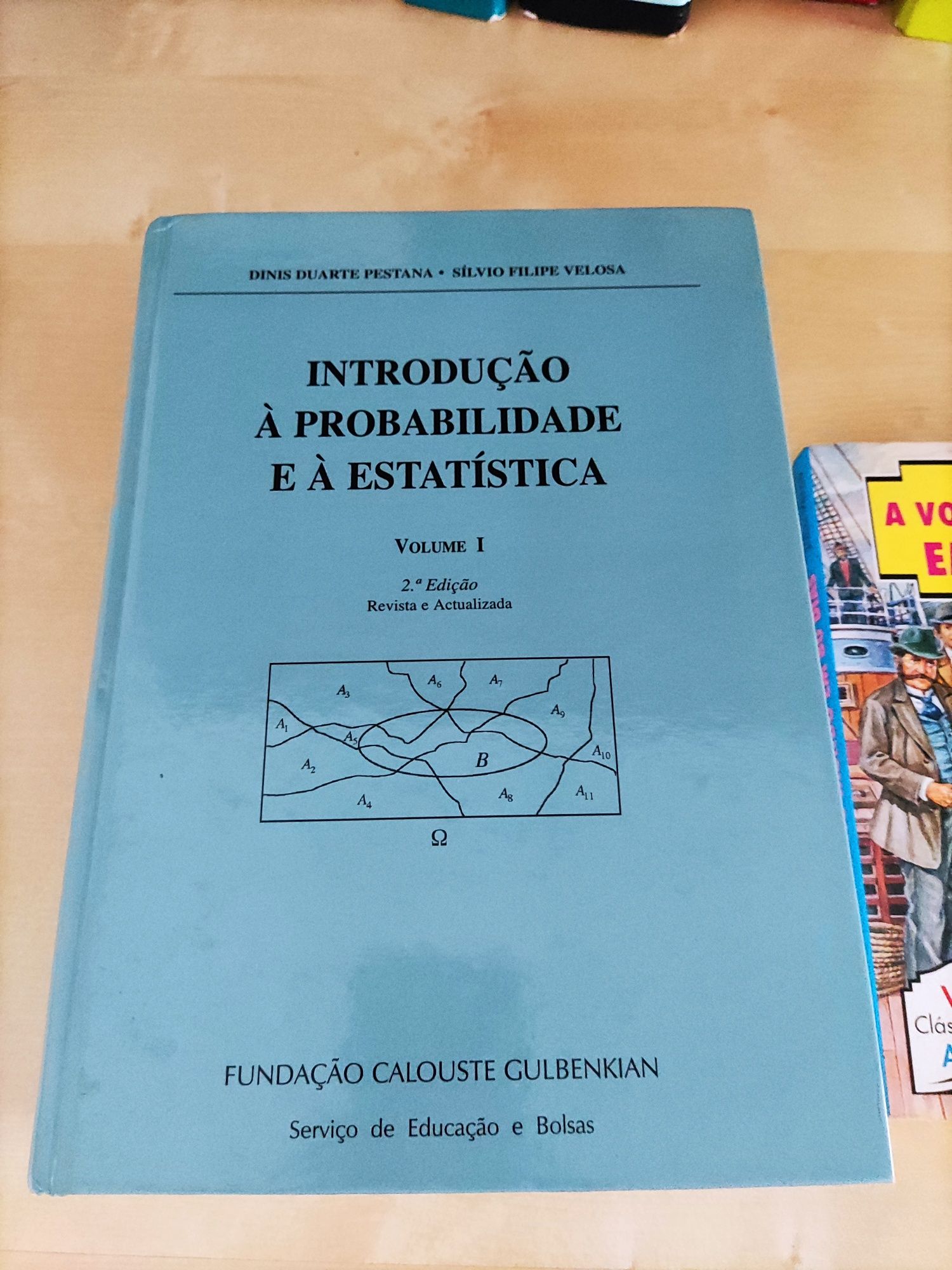 Livros diversos.