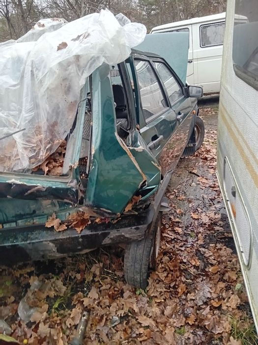 Ціла або по запчастинам