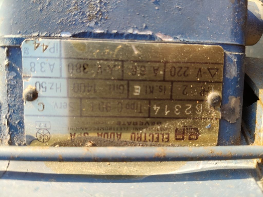 Silnik elektryczny z hamulcem
